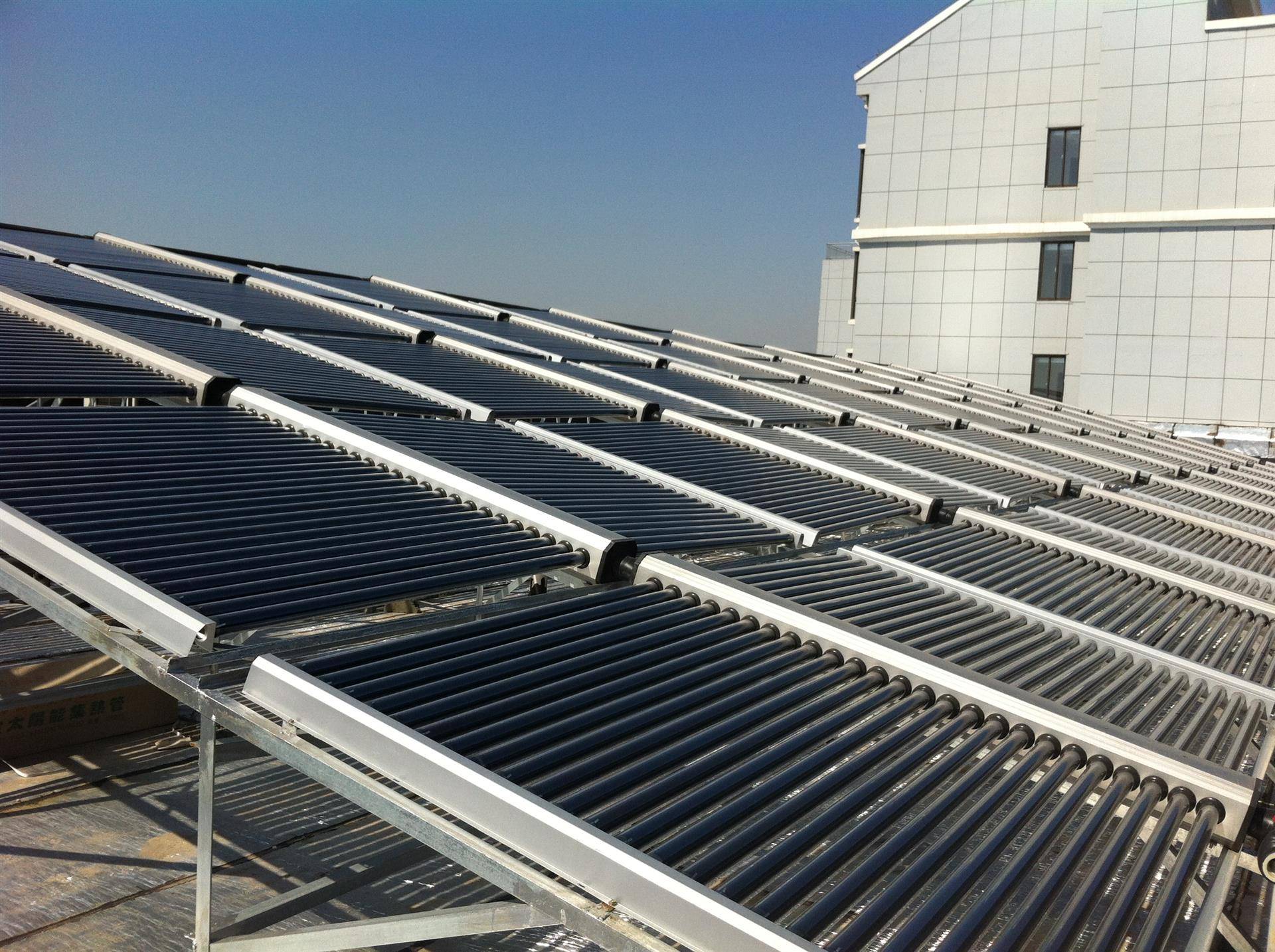 河北石家庄多层住宅安装太阳能集中供热水工程分析 系统、集热器与位置适配性研究